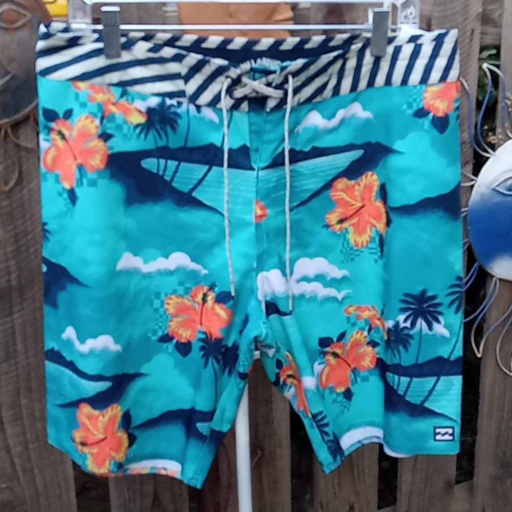 Men's swim shorts, very good condition. Size 32.Billabong